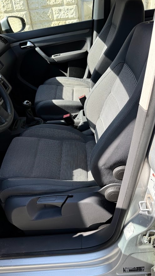 VW Touran 1,9 TDI 2010 - 14