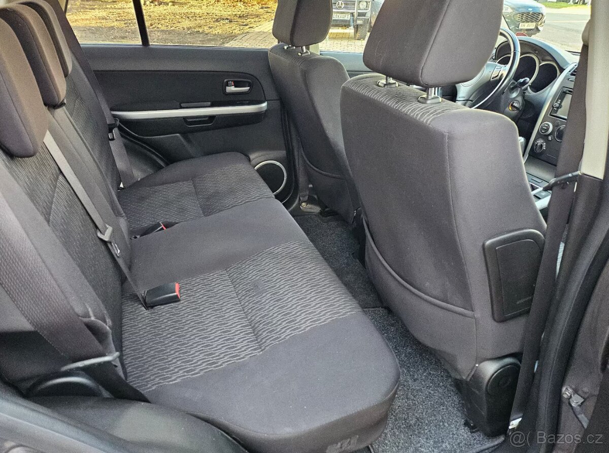 Suzuki Grand Vitara 2.4i Comfort benzín 124kw - 14