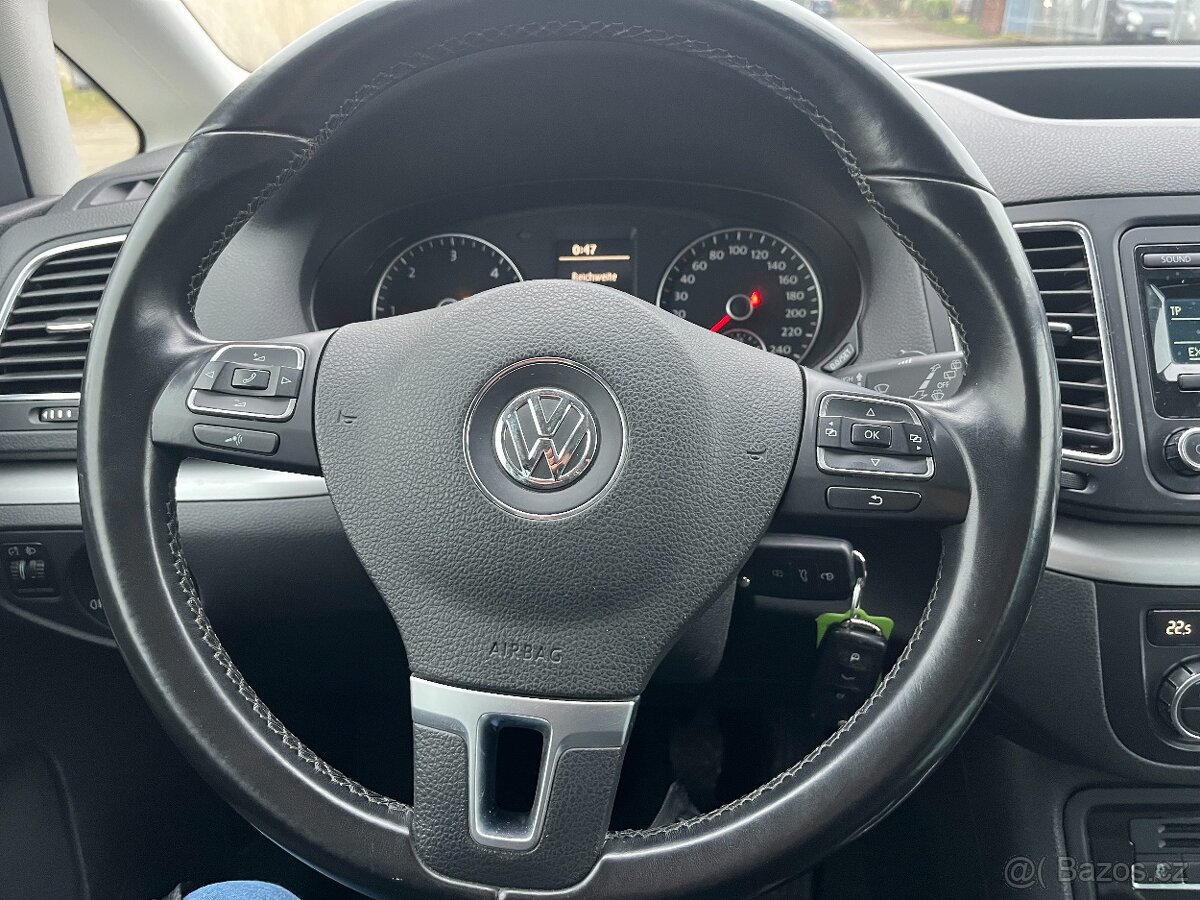 VW Sharan 2,0 TDi Bluemotion - 14