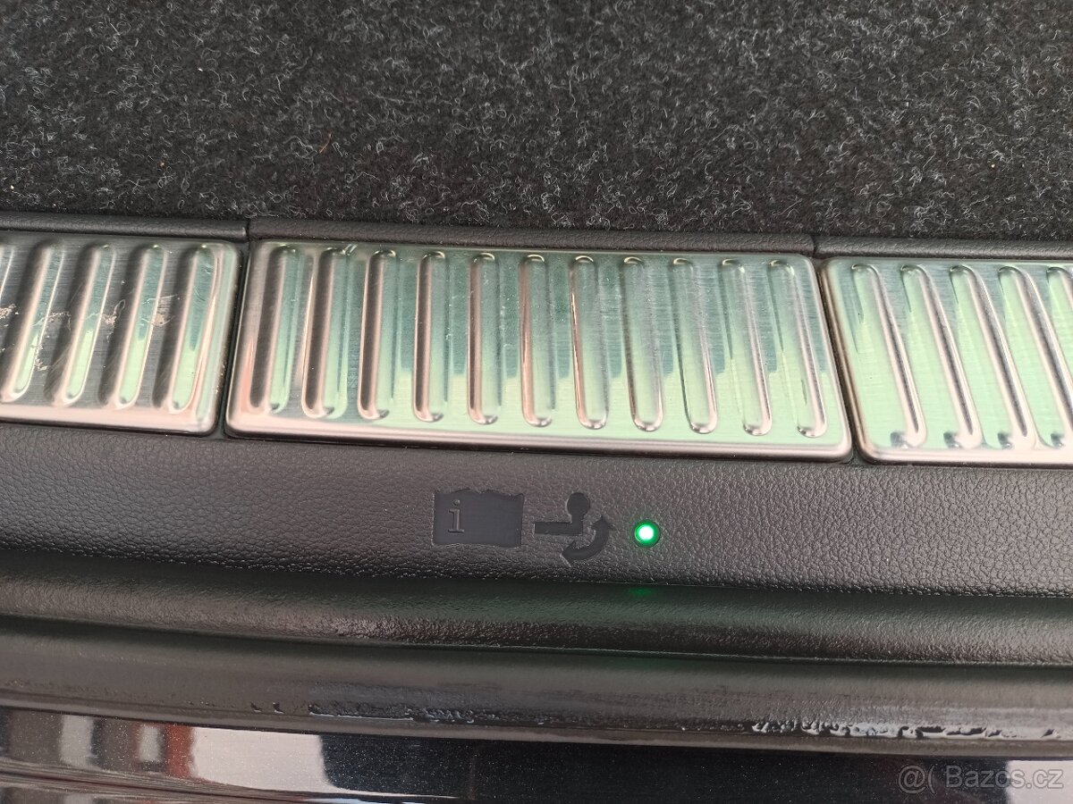 Škoda Superb 3 iV Combi TSI 160kW DSG L&K - záruka Autodraft - 14