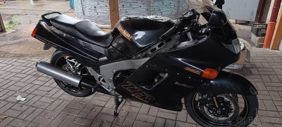 Kawasaki ZZR 1100 - 14