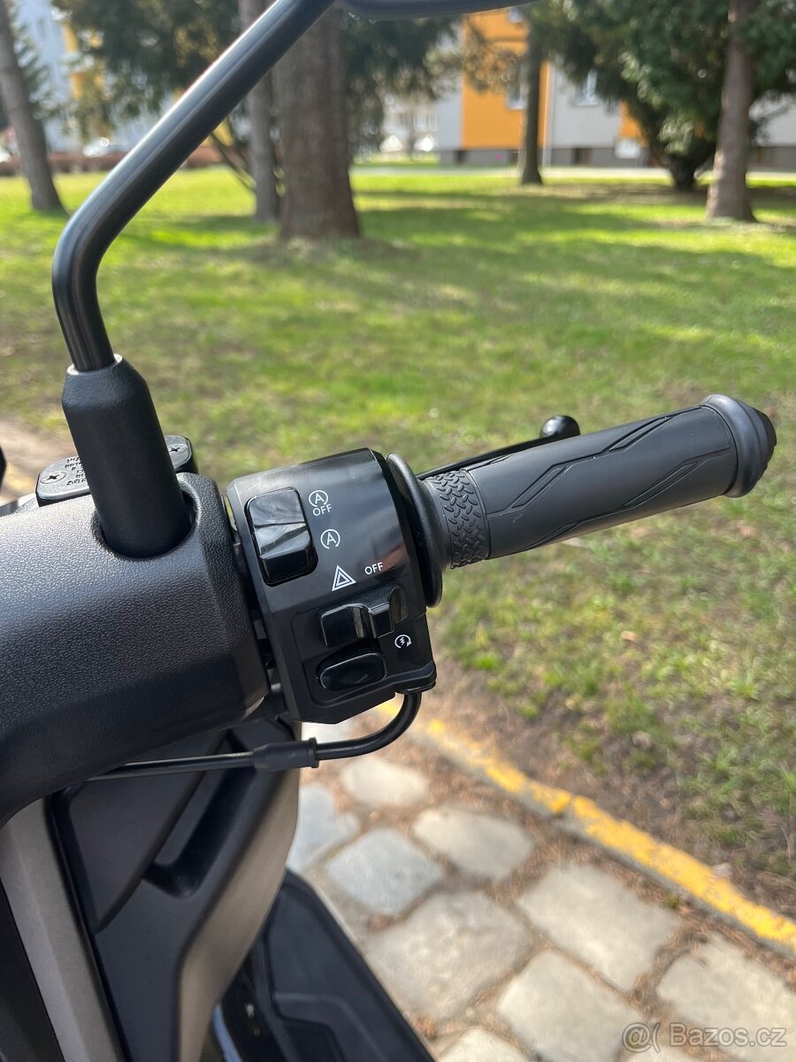 Yamaha NMAX 125 Tech MAX - 14