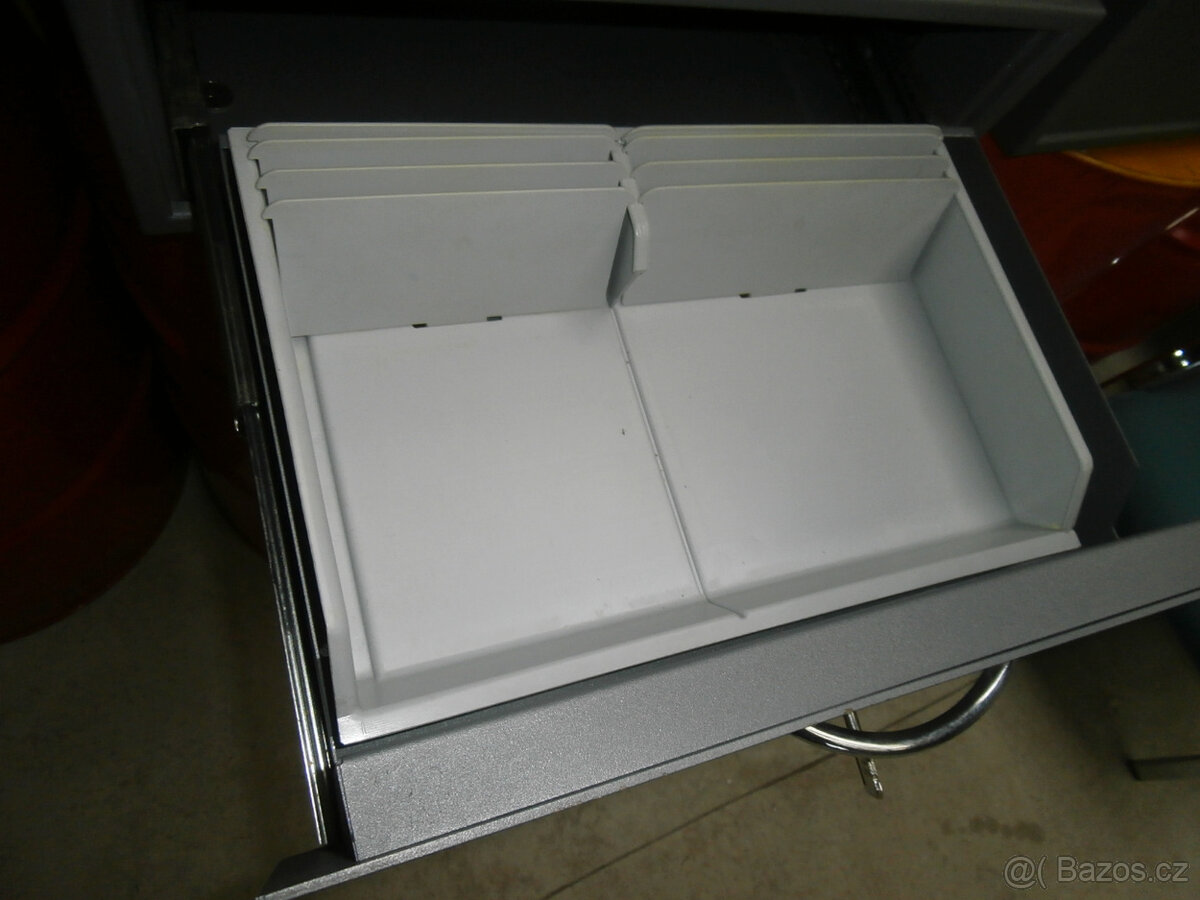 Trezor, trezorová schránka výsuvná za 3.000 kč - 14