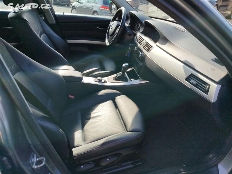 BMW 320i 125kW, NAVI, Automat.r.v.8/2010, naj. 228.145km - 14