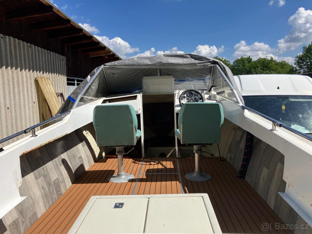 Kajutová loď + vlek - 14