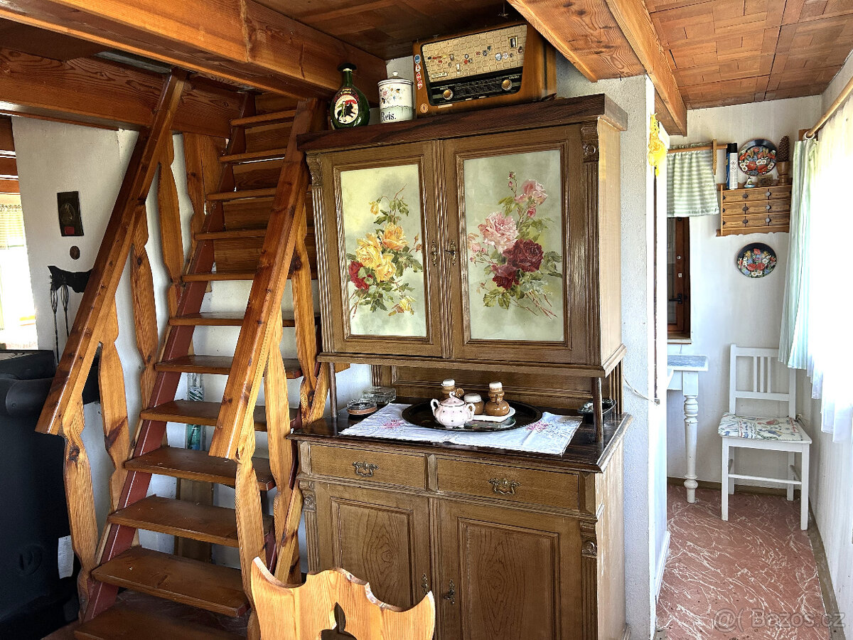 Zděná chata Stebno u Petrohradu, pozemek 835 m2, rybník - 14