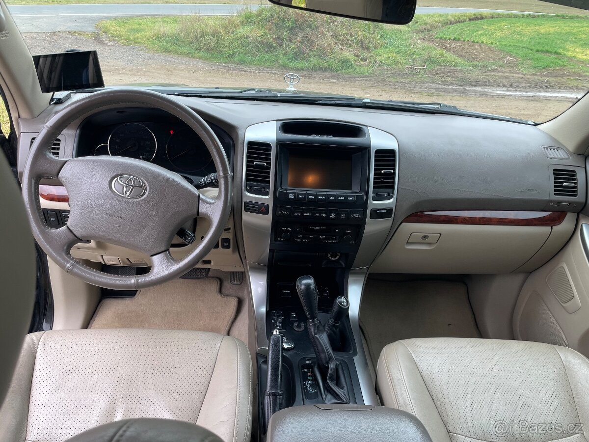 Toyota Land Cruiser 120 - 14