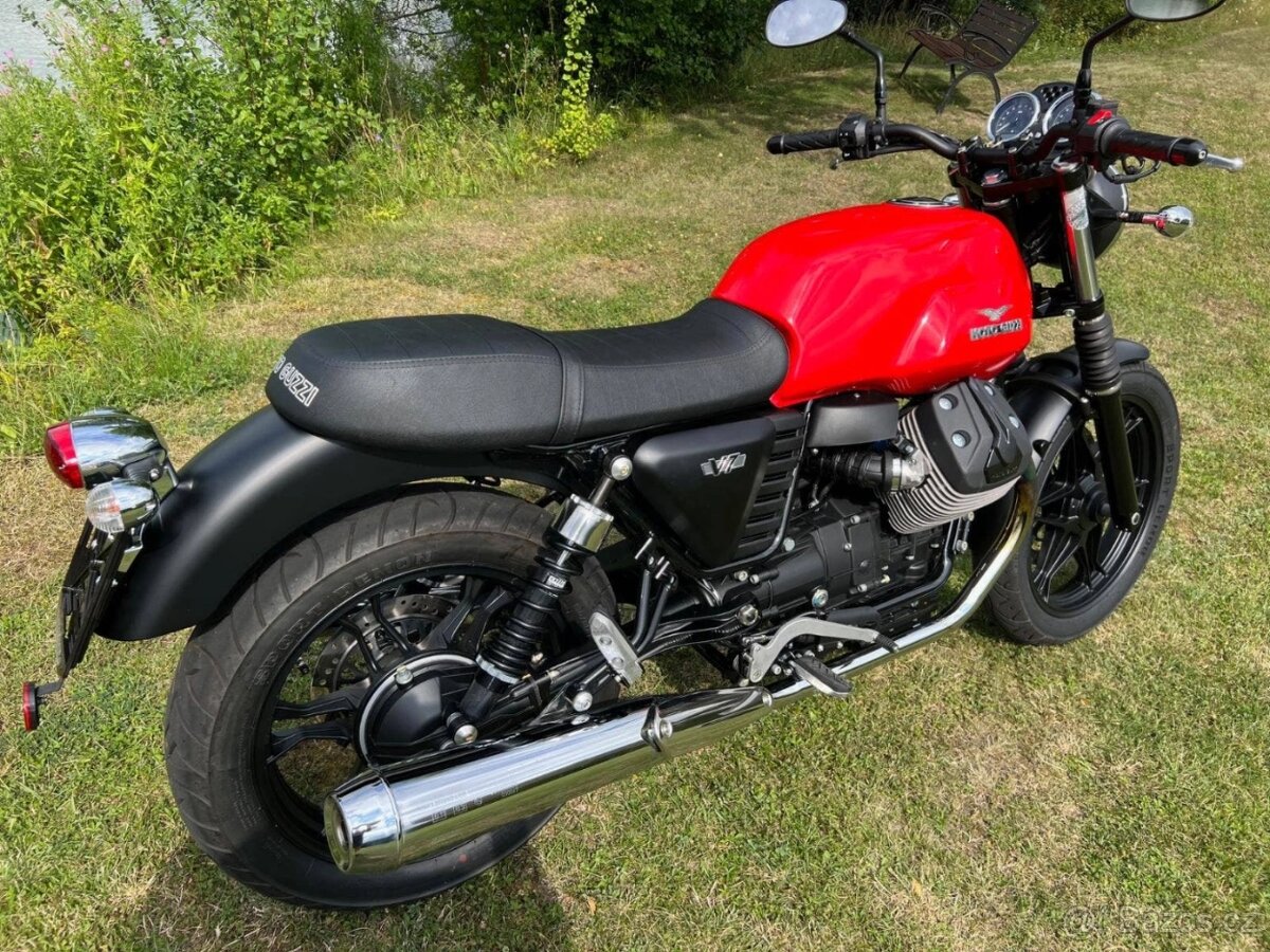 Moto Guzzi V7 II Stone - 14