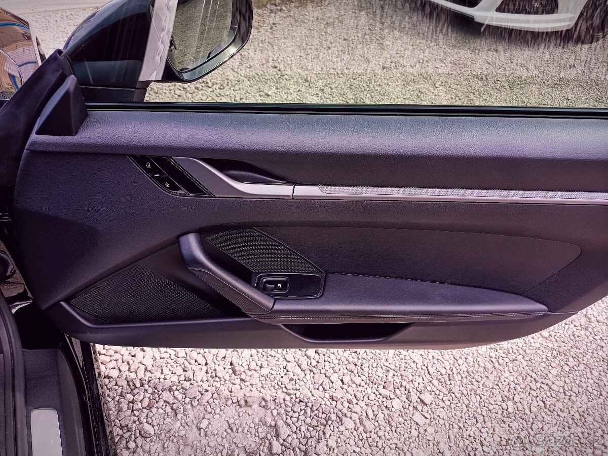 Porsche 911 Carrera 4 Coupé 911/992 ČR - 14