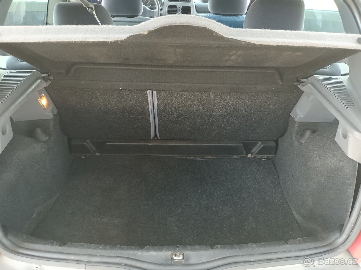 Renault Clio 1,2 i,43kw,ČR,1MAJ,KOLA - 14