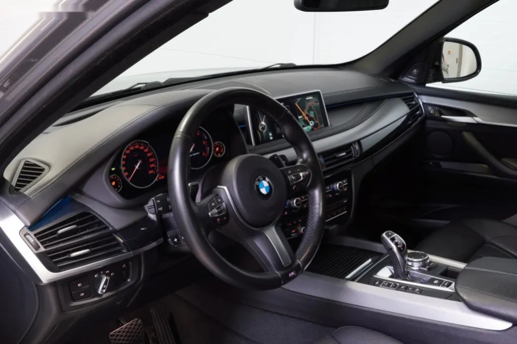 BMW X5, M50D,126000KM,HUD,PANO,SOFTCLO - 14