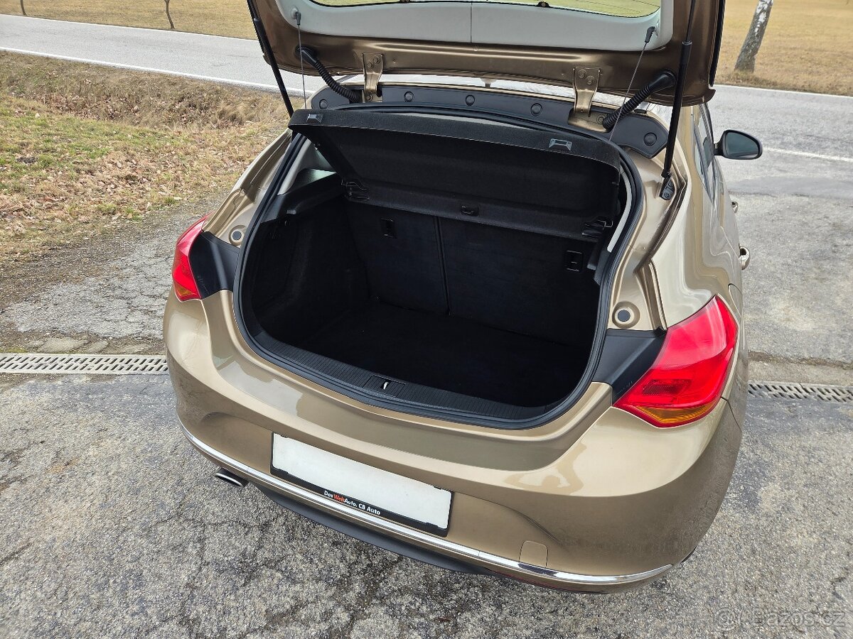 Opel Astra HATCHBACK - 2.ONAFTA - KUP ČR - 174tis - 14