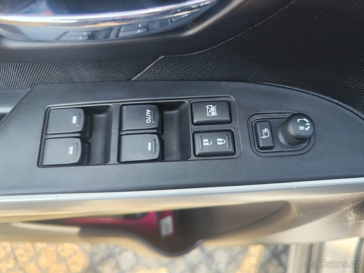 Suzuki SX4 S-CROSS 4x4 rok 2016 - 14