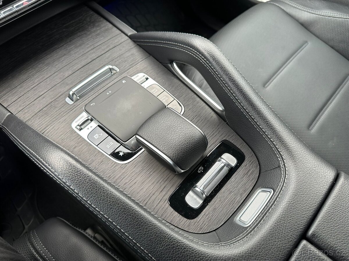 Mercedes-Benz 350d 4M kupé - 14