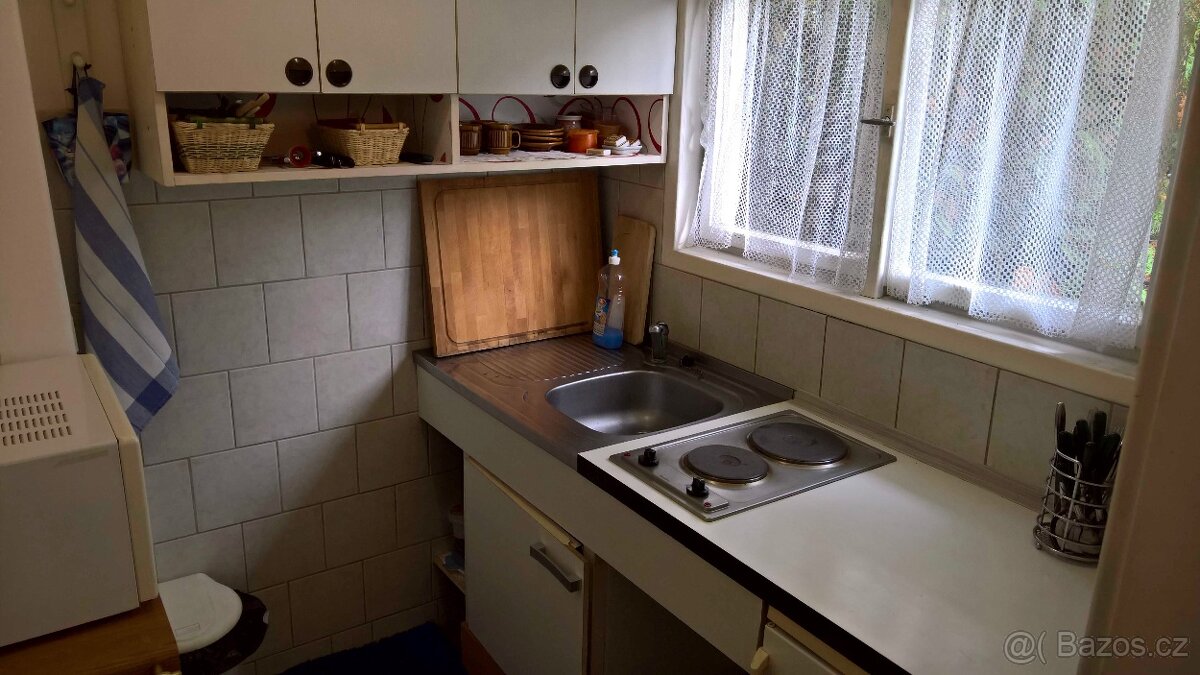 Chata k pronájmu u řeky Sázavy 30 minut z Prahy - 14