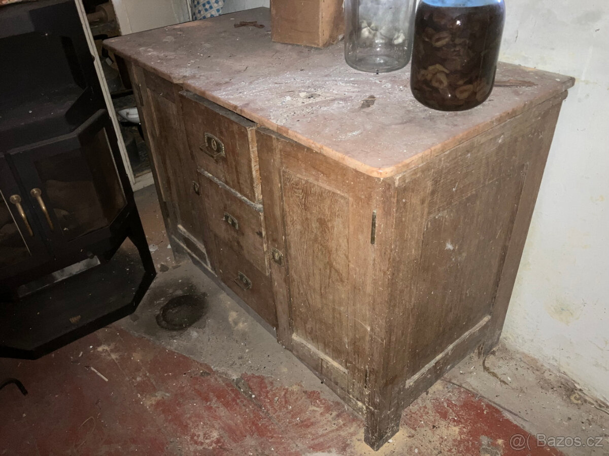 Starý (vintage) a starožitný nábytek - 14
