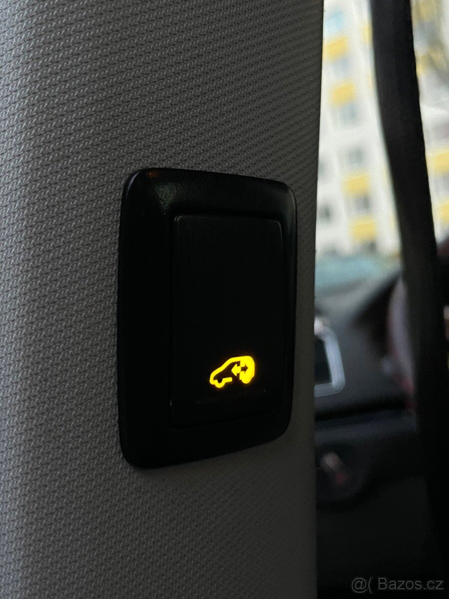 Seat Alhambra 2.0 TDi Automat 121k km 7 míst - 14