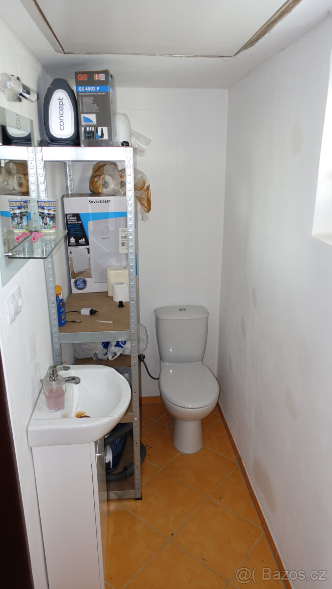 Prodám chatu 45m s pozemkem 368m. Karlovy Vary Doubí. - 14