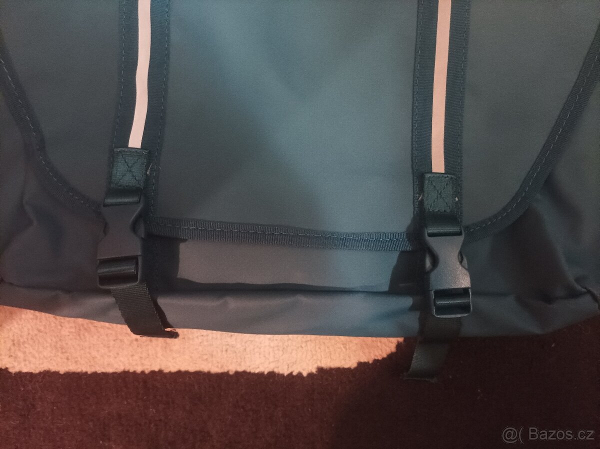 Batohy a příruční tašky - 14