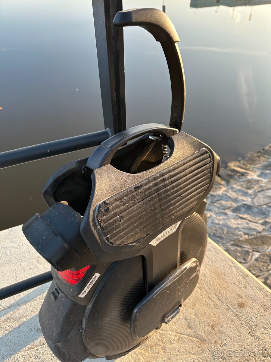 Jednokolka InMotion V11; EUC - 14