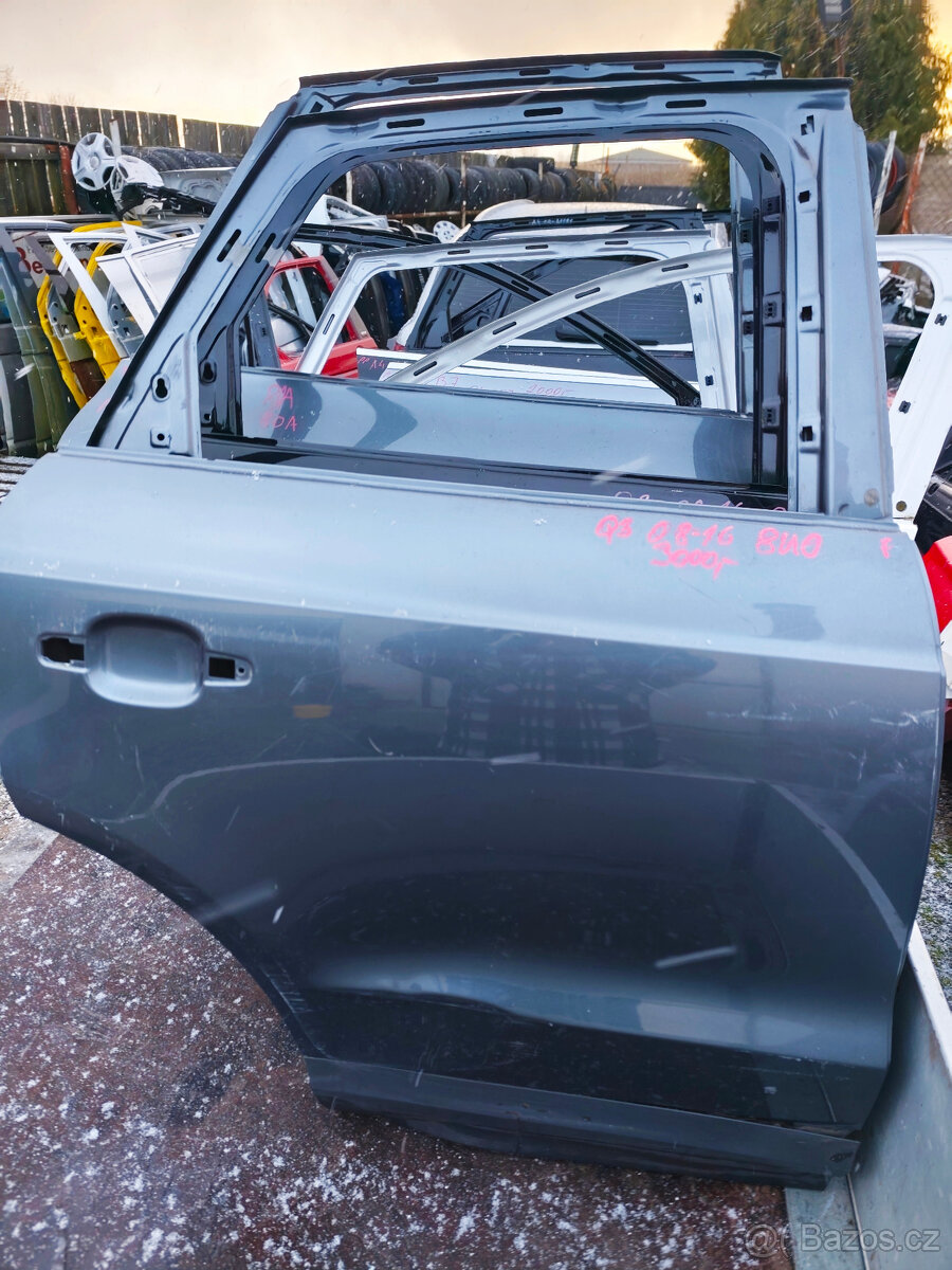 Audi Q3, 2.0TDI náhradní díly a dveře. - 14