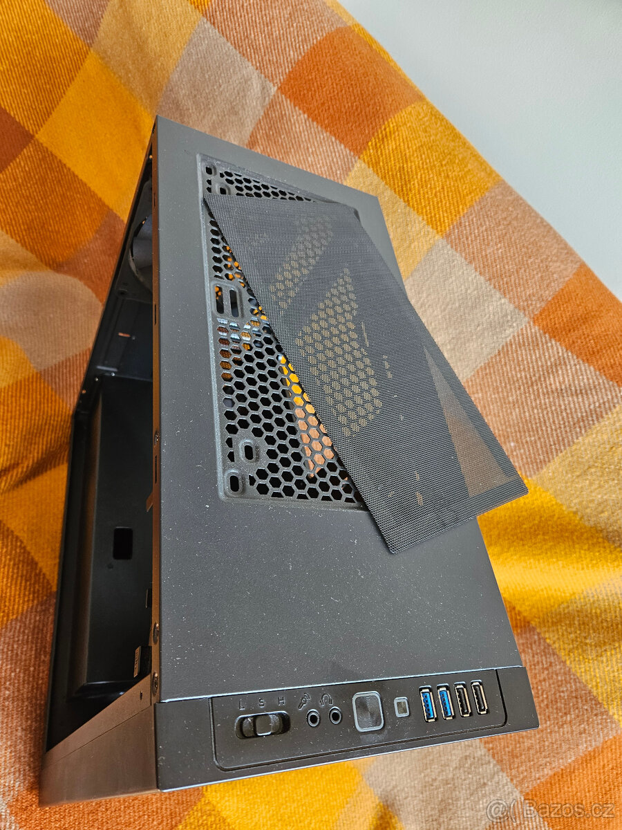 SilentiumPC Aquarius M60W Pure Black - 14
