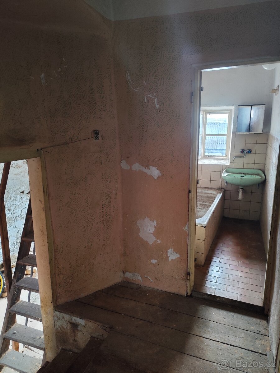 Dům 2+1 v Lišově - 14