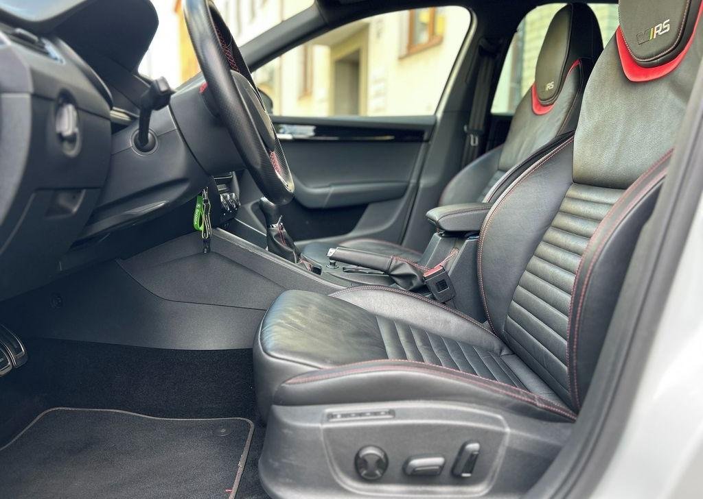 Škoda Octavia, 2.0TSi RS ČR - 14