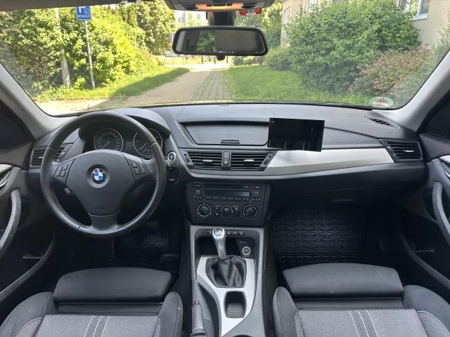 BMW X1 E84 23d 150kW Bi-Xenony/Panorama/4x4 xDrive/Navigace - 14