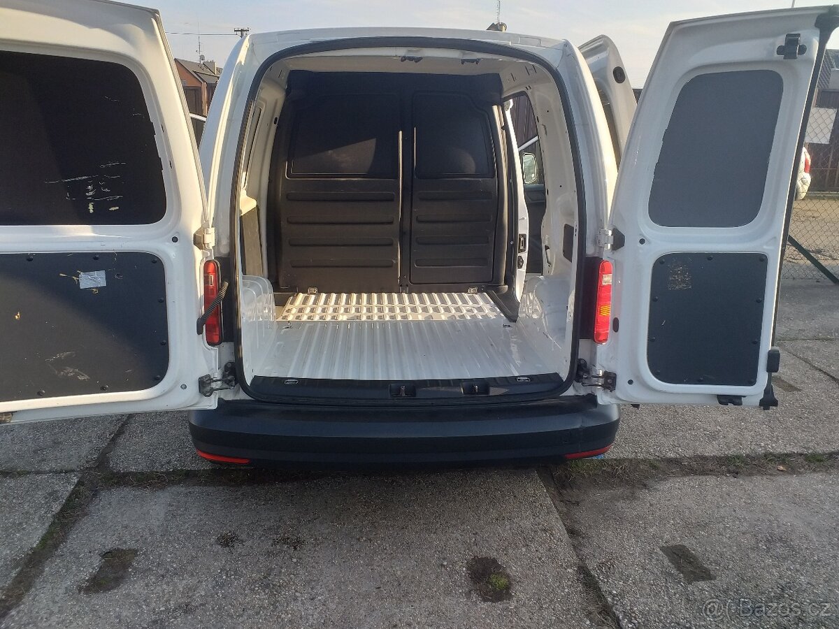 VW CADDY 2,0 TDi,KLIMA,ESP,ABS,ČR,SERVISKA - 14