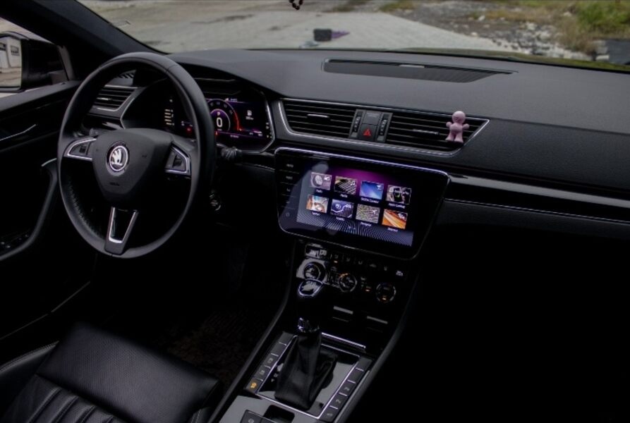 Škoda Superb Combi L&K 2.0 TSI 140 kW DSG - 14