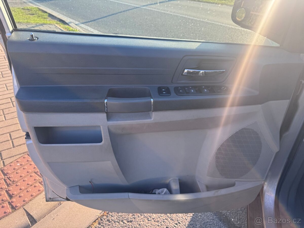 Chrysler Town Country 3,3 V6 RT 2009 DPH - 14