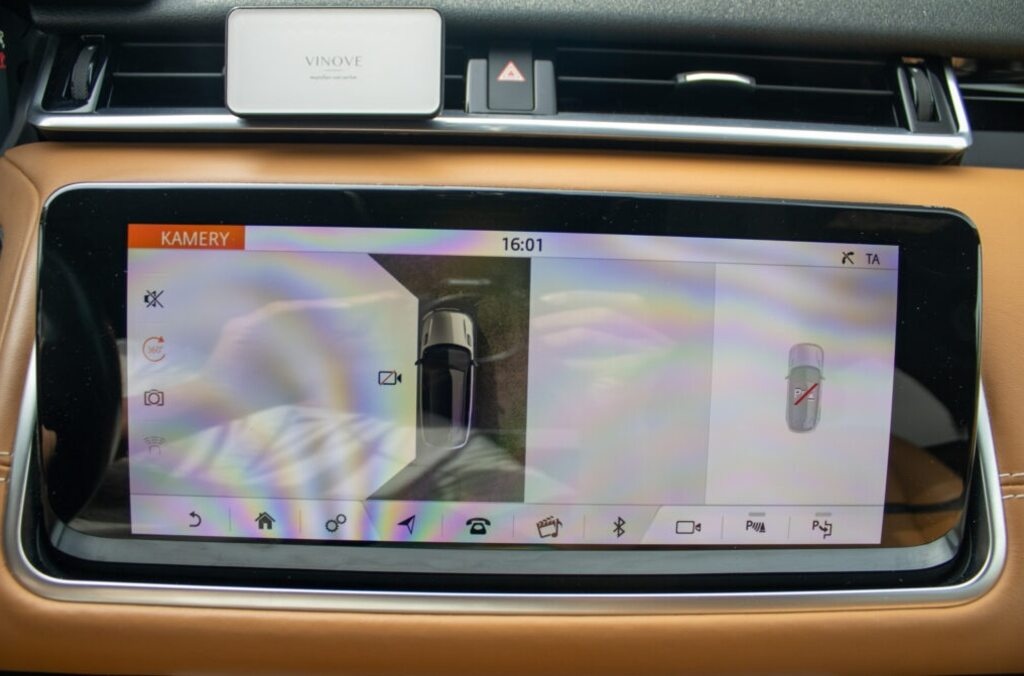 Land Rover RANGE ROVER VELAR HSE R-Dynamic 3.0 AWD - 14