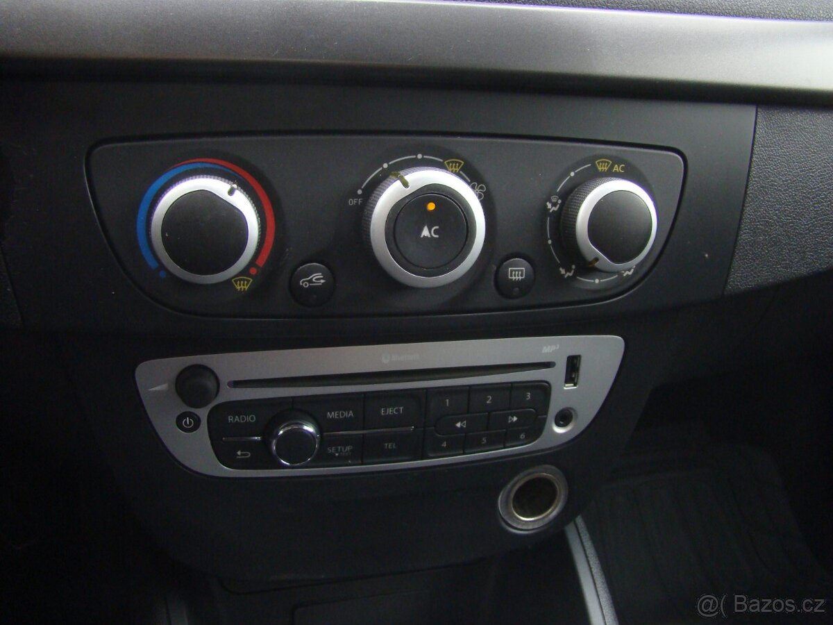 Renault Fluence 1.6i 16v KLIMA - 14