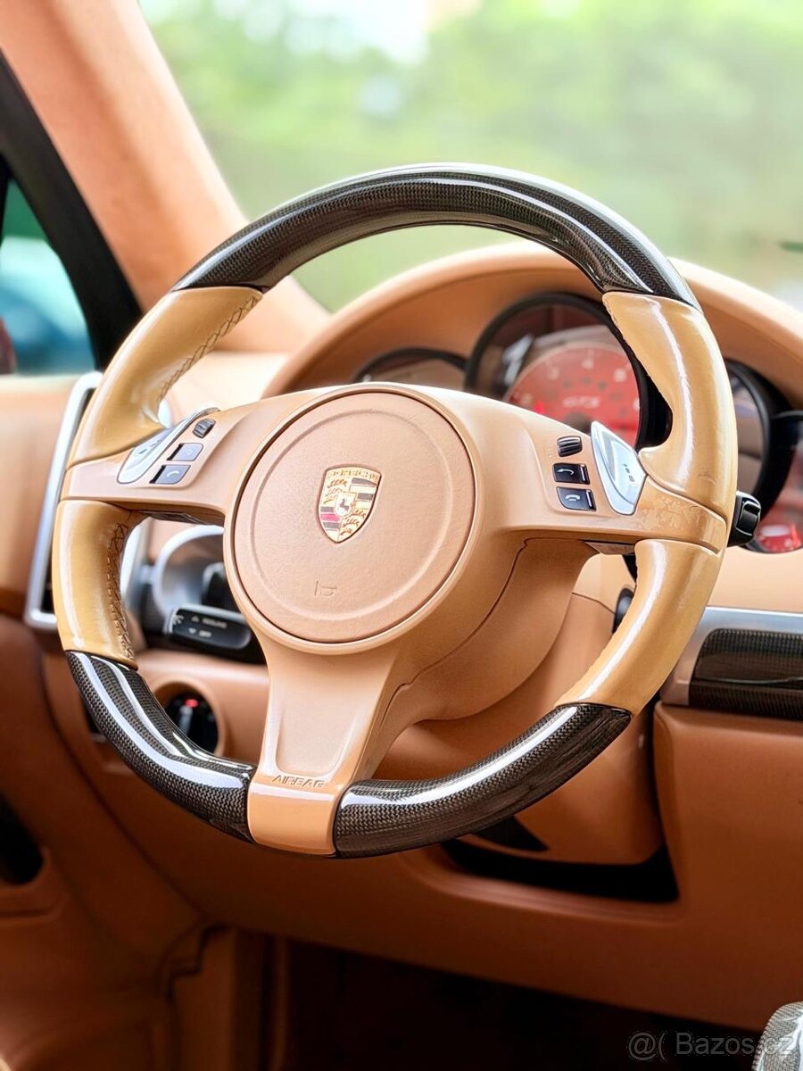 Porsche Cayenne GTS 2013 - 14