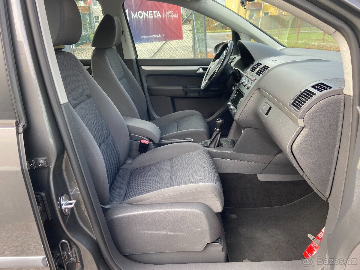 VW Touran 1.6 TDi Navigace,Climatronic - 14