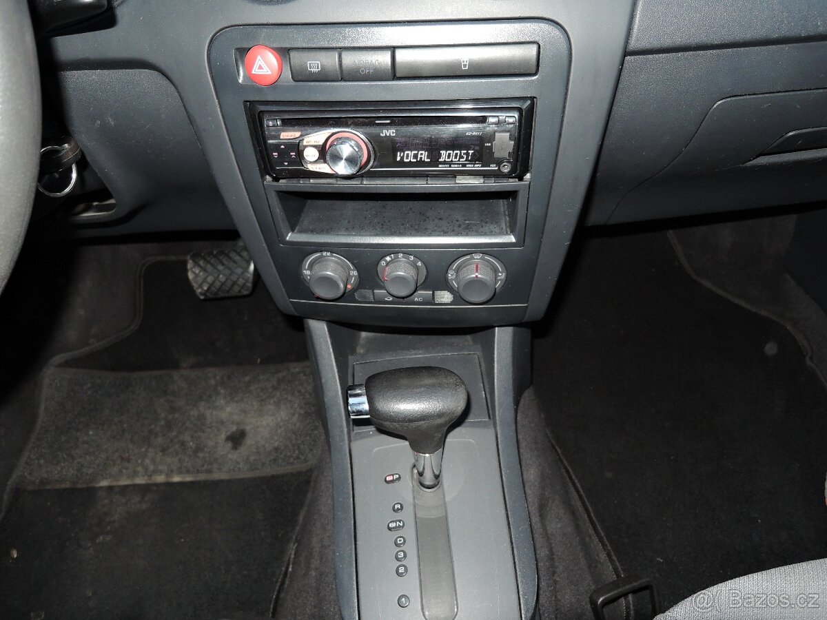 Seat Ibiza, 1,4i 16V Aut. Servis 107tkm 2003 - 14