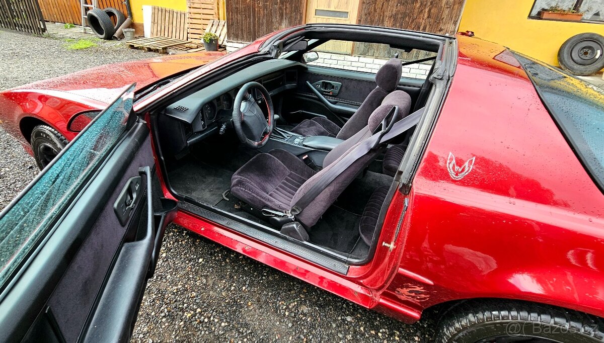 Pontiac Firebird 3.2 automat - 14