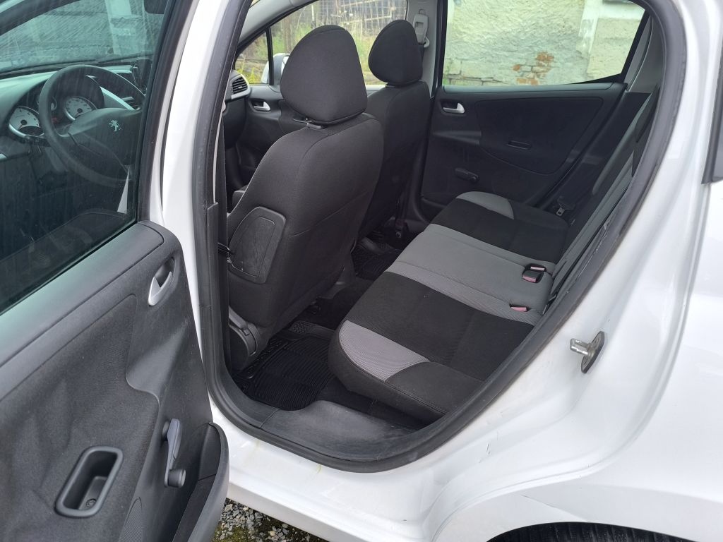 Peugeot 207 SW 1,4i 16v VTI 95 Urban Move - 14