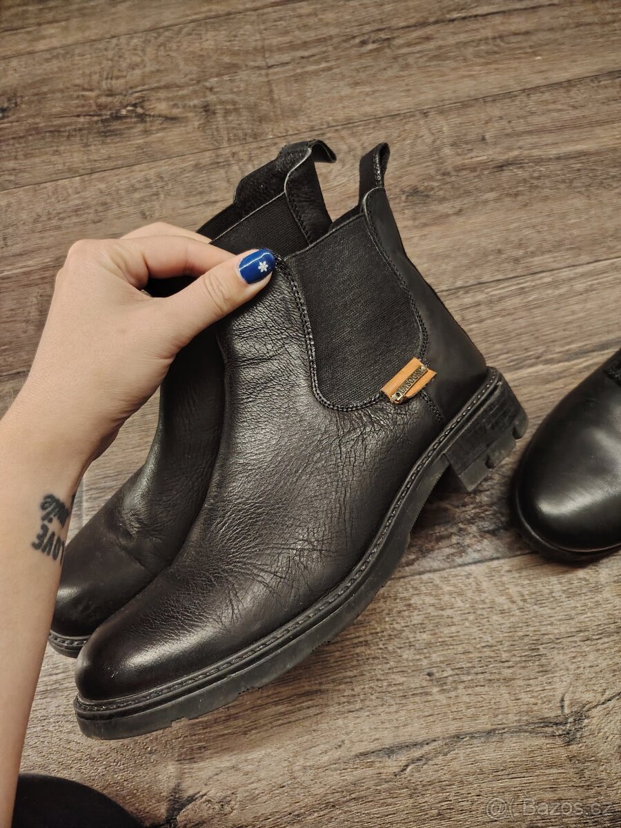 Oblečení a obuv na prodej - 14