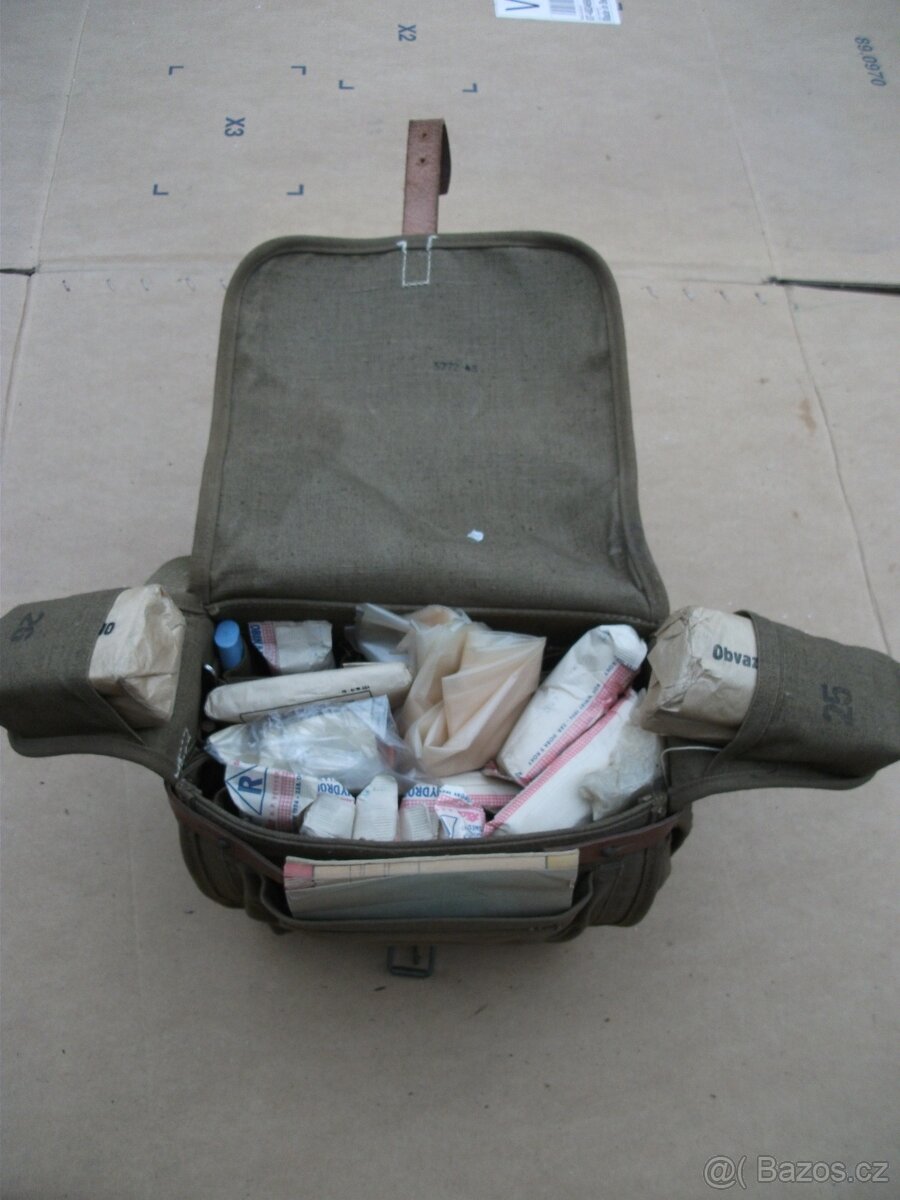 muniční bedny + ešus + pláštěnka + lékárna - 14