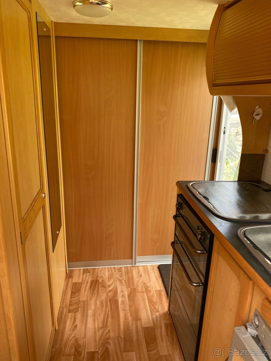 Karavan s předstanem - 14