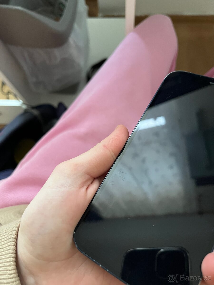 IPhone 12 Černý - 14