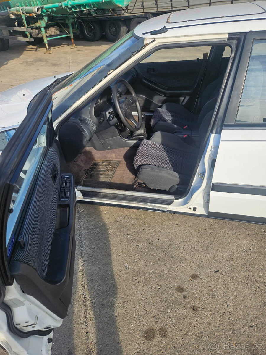 MAZDA 323F 1.8 r.k 1991 - 14