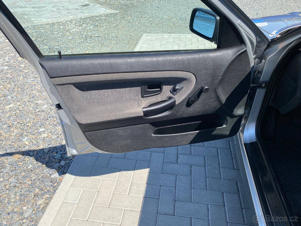 BMW Řada 3, E36 318i 83kW - 1993- 57 000km TOP - 14