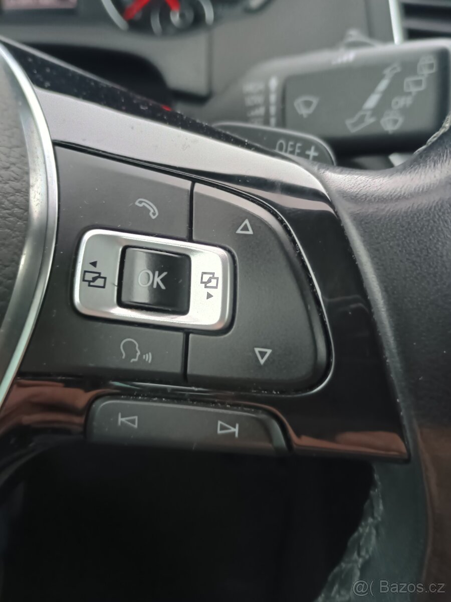 VW Sharan 7 místný - 14