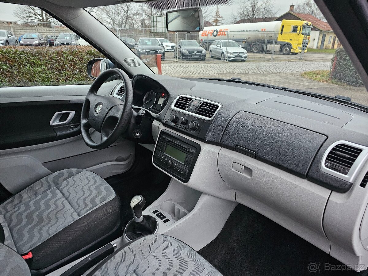 ŠKODA FABIA 1.2 44kW AMBIENTE,KLIMATIZACE,8x AIRBAG,AUX - 14