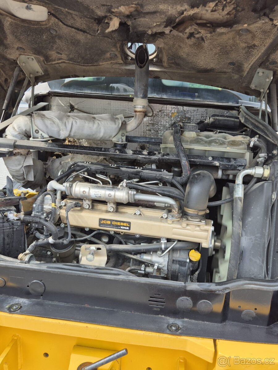 JCB TM 220 4X4 čelní nakladač s teleskopem - 14