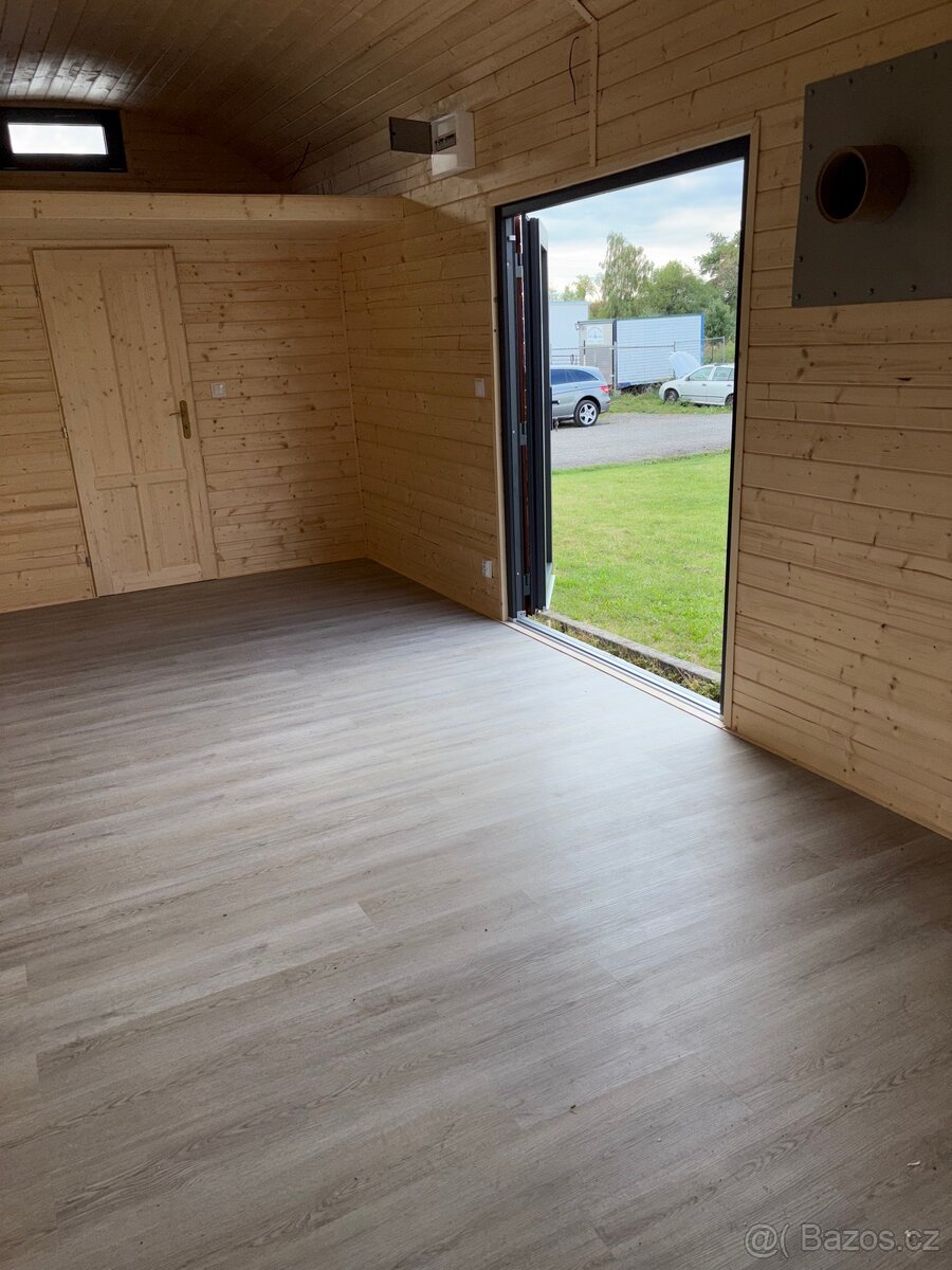 Zakázková maringotka 8×3 m – připravená k bydlení či rekreac - 14