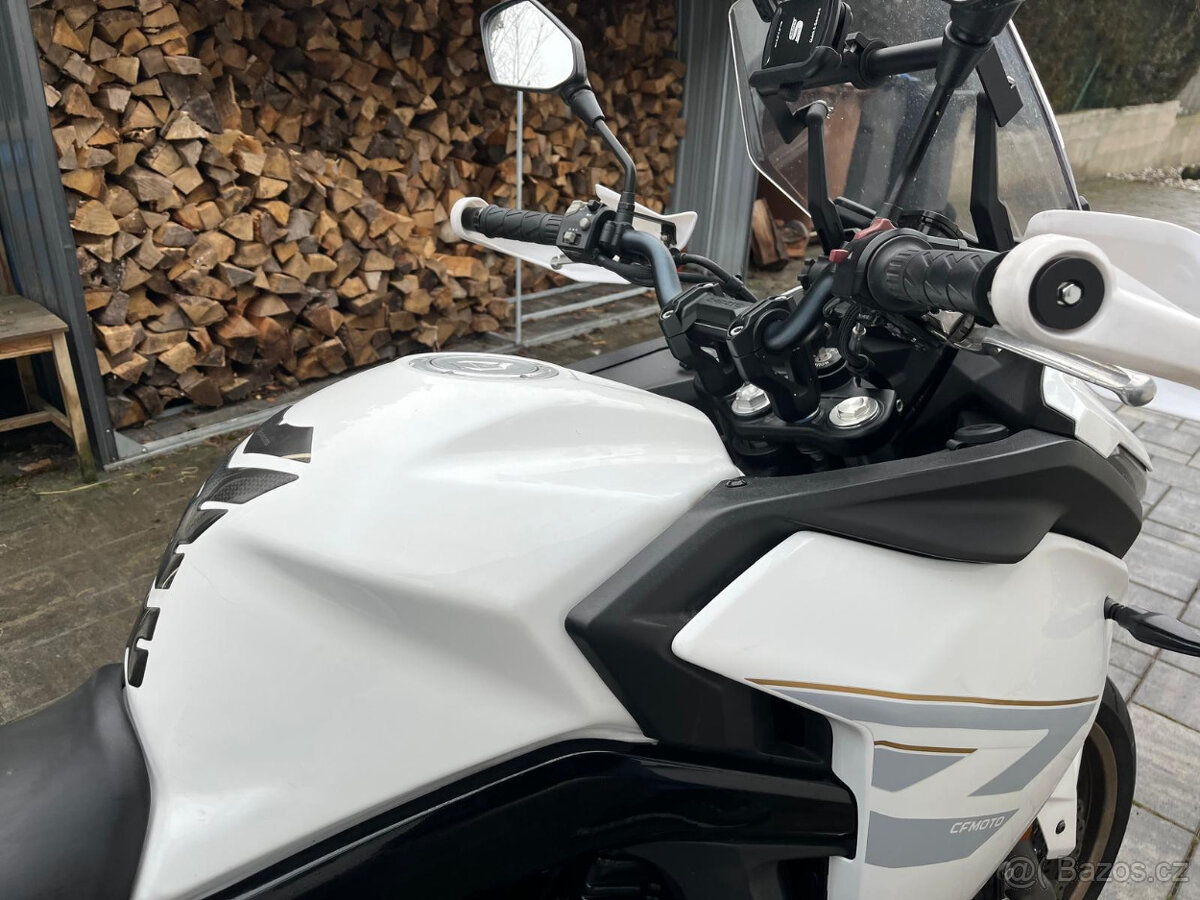 CFMOTO 650GT - 14